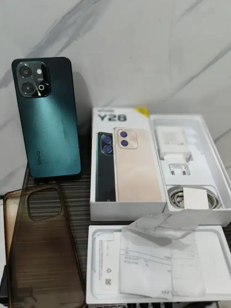 Vivo y28 ram 8+8/256 lengkap ori