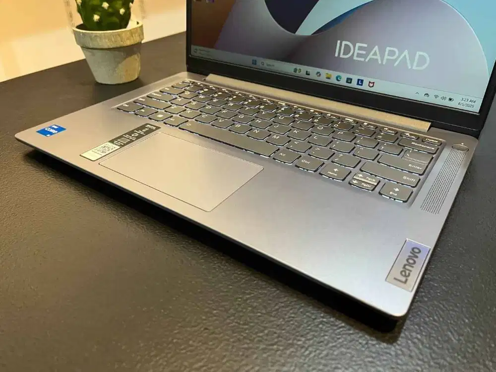 LENOVO IDEPAD SLIM 3i 14IAH8 // GARANSI RESMI