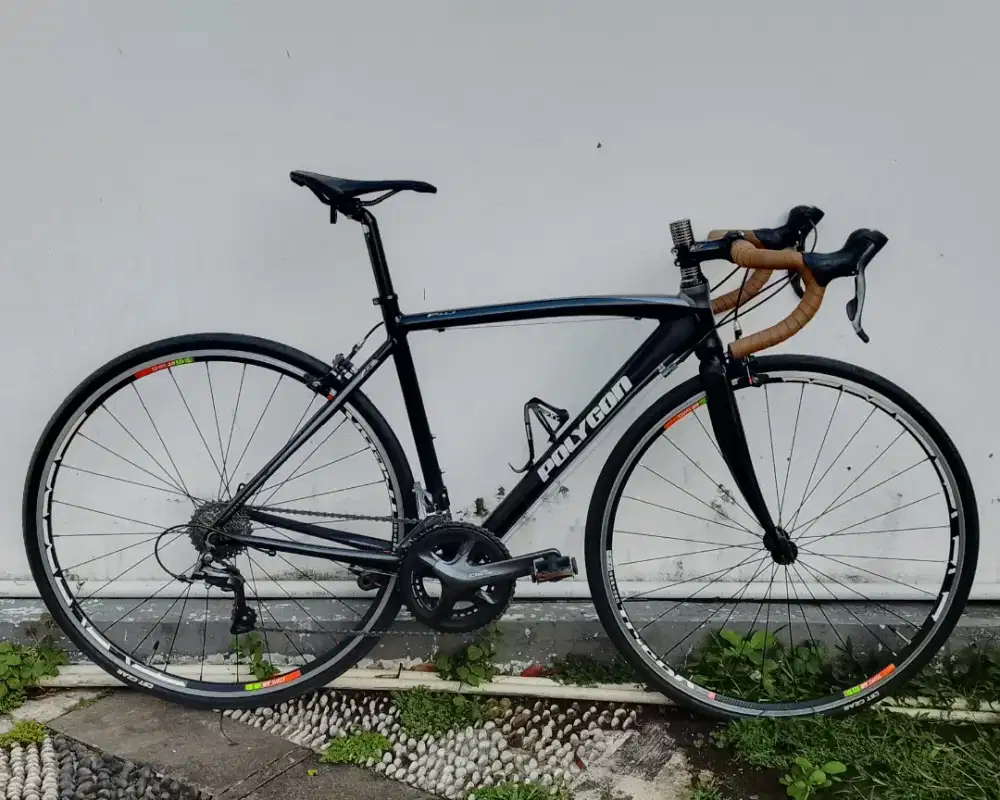 Roadbike Polygon Helios 700c