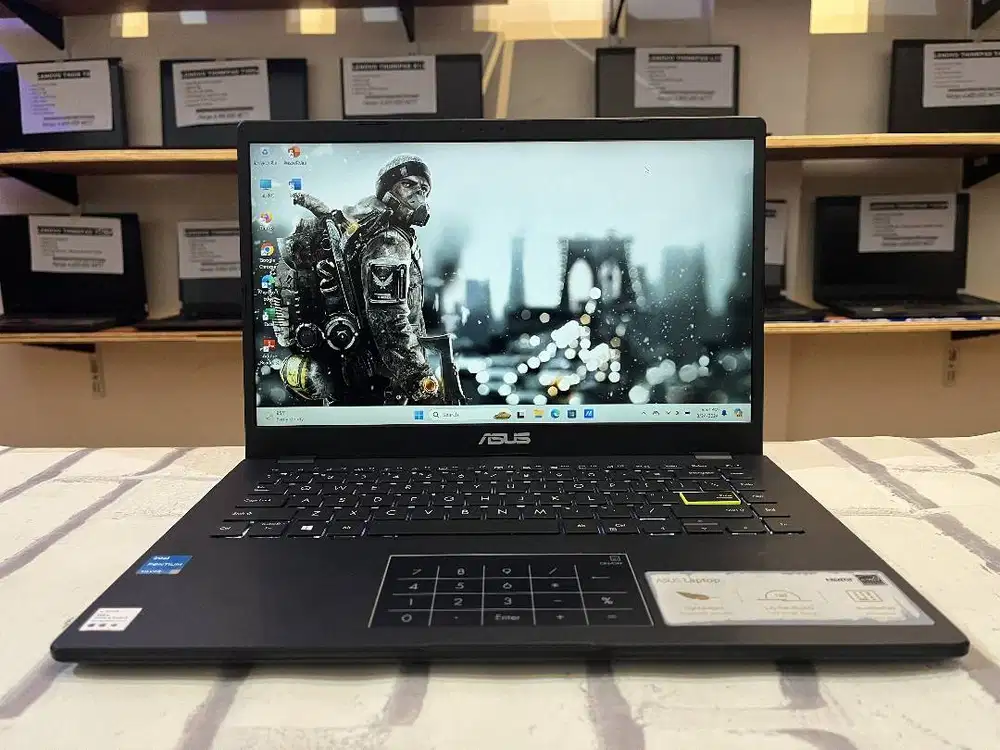 ASUS E410KA CELERON N4500 // SSD256