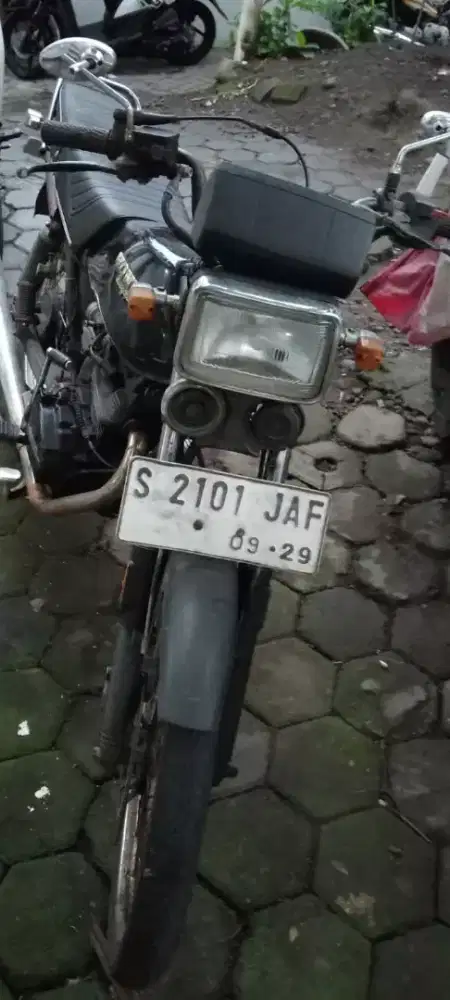Dijual motor GL Max 125cc.stnk dan bpkp lengkap.Pajak hidup.