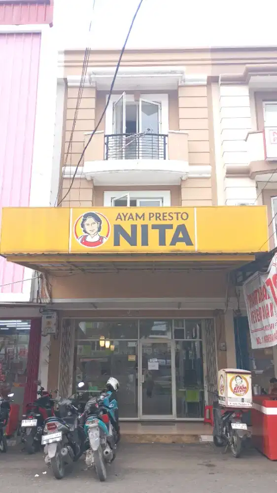 Lowongan kerja waitress/Crew Kitchen