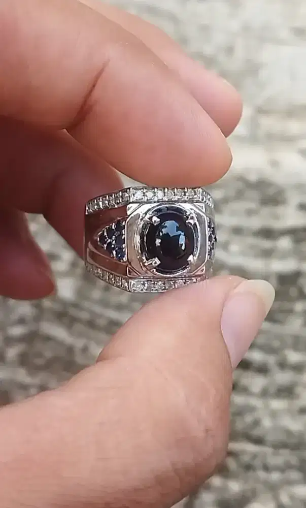 Cincin berlian shapire biru pekat ring perak original