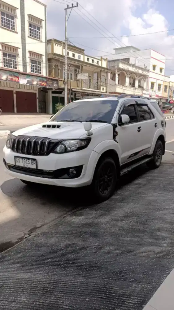 JUAL TOYOTA FORTUNER 2013