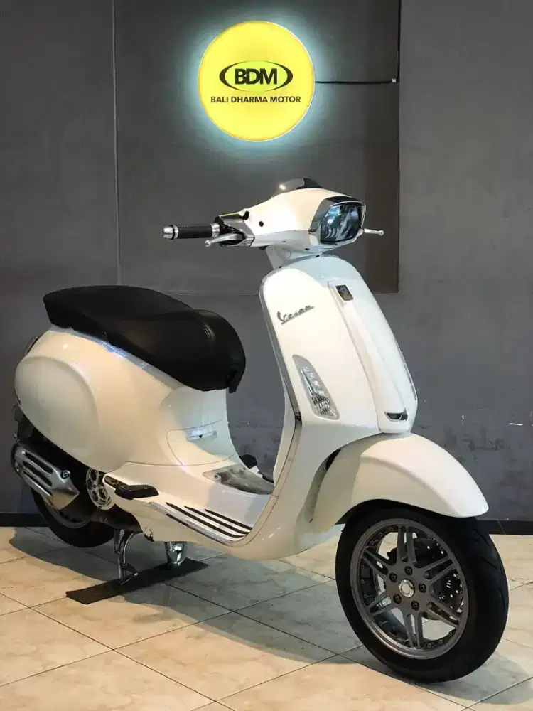 DP 5,6 JT / BUNGA MENURUN 2% / PiAGGIO VESPA SPRINT TAHUN 2022