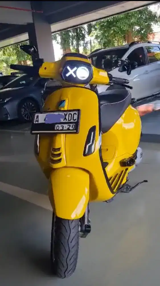 VESPA SPRINT IGET ABS 2024 (LOW KM)