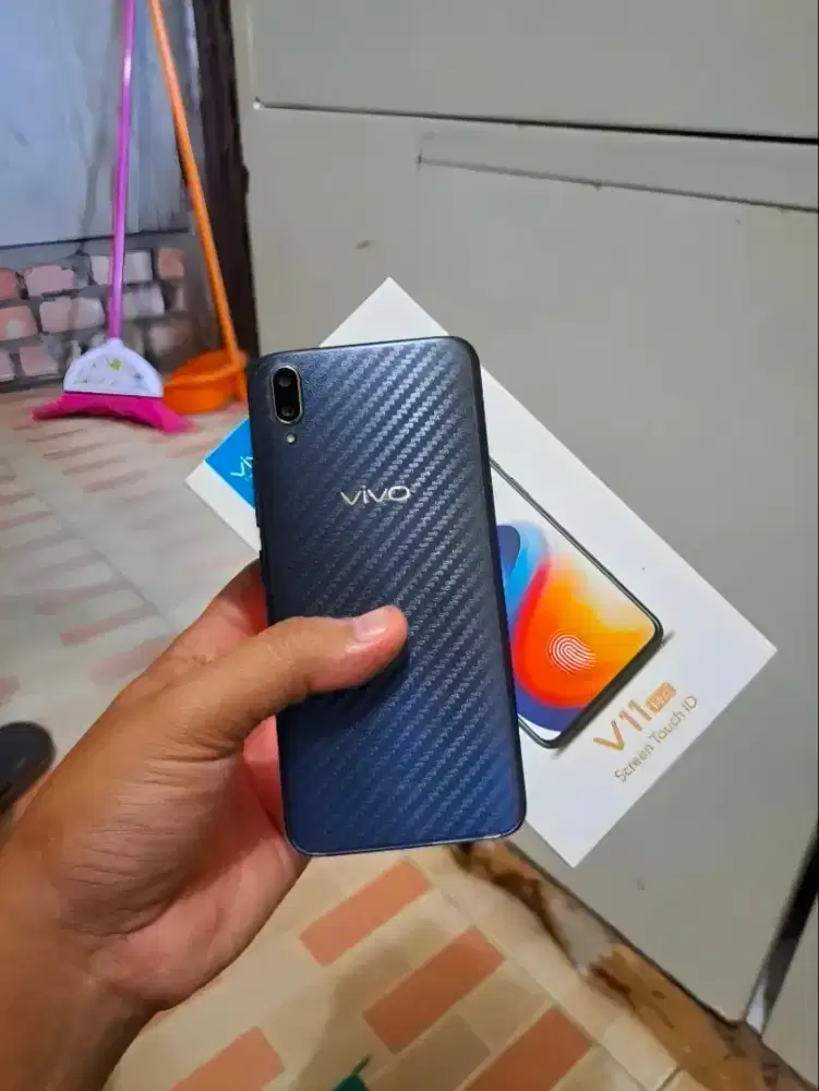 Vivo V11 Pro 6/64 Amoled No Minus