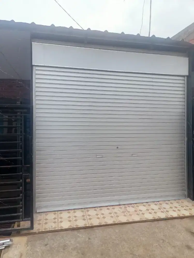 Rolling door, folding gate