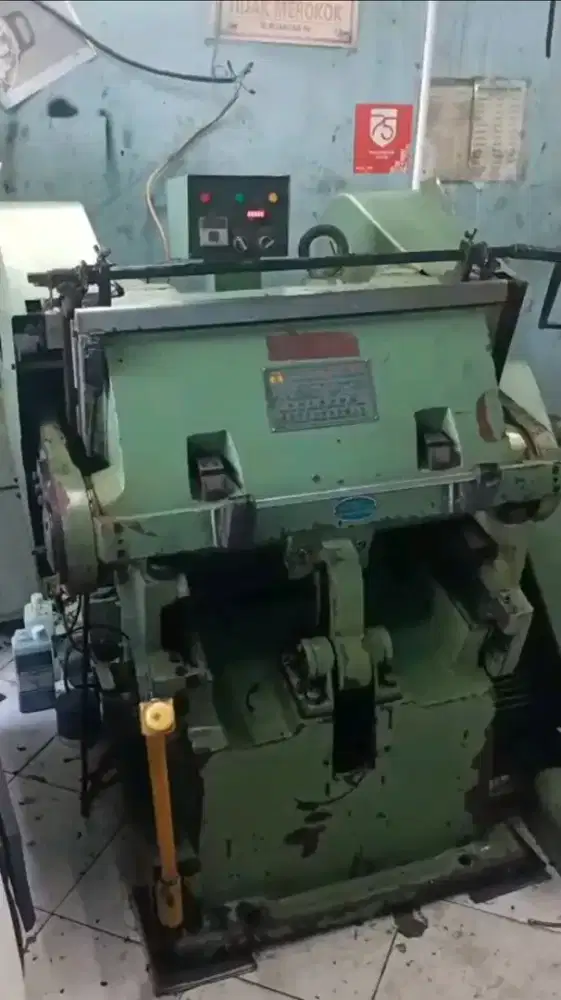 Mencari Loker operator mesin pond