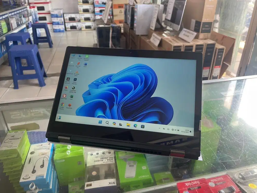 Laptop Lenovo Thinkpad Yoga i5 gen8 ram 8gb ssd 256gb Flip Touch scree