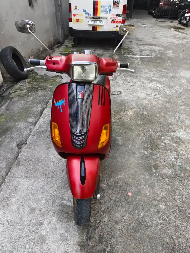 Vespa iget 125 komplit dan sehat