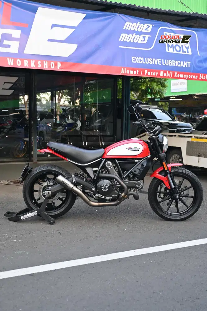 DUCATI SCRAMBLER 800 2019 MERAH LIKE NEW FULL PAPER 
‎