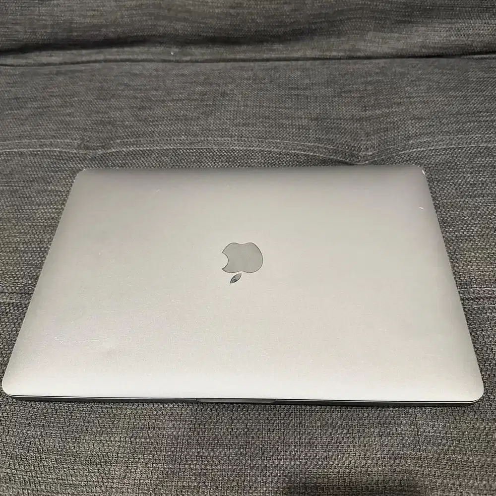 Macbook Pro 13” 2019 - i5 / 8GB / 256GB