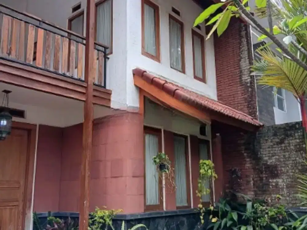Dijual Rumah 2 Lantai Komplek Setiabudi Regency. Bandung Utara. Ada Halaman Belakang Dan Samping. Udara Sejuk