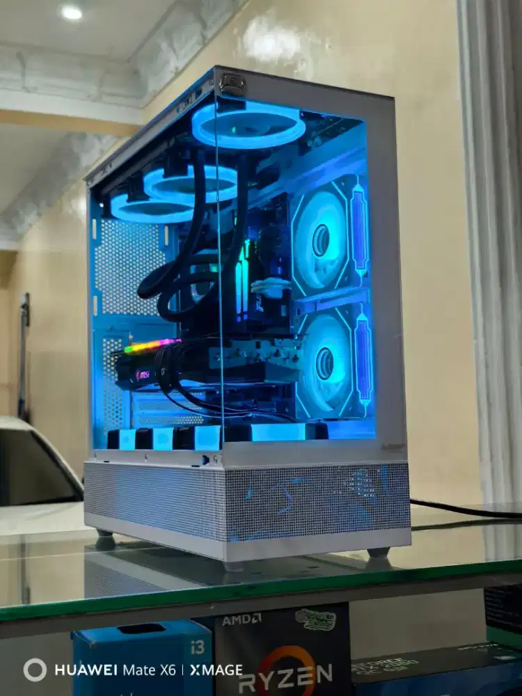 PC GAMING LIVE STREAMING EDITING HIGH END PROFESIONAL PERSON