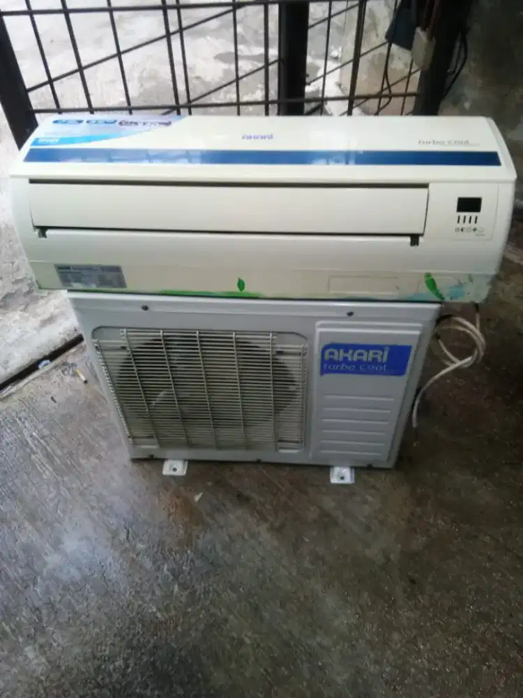 AC Akari 1/2 pk dingin
