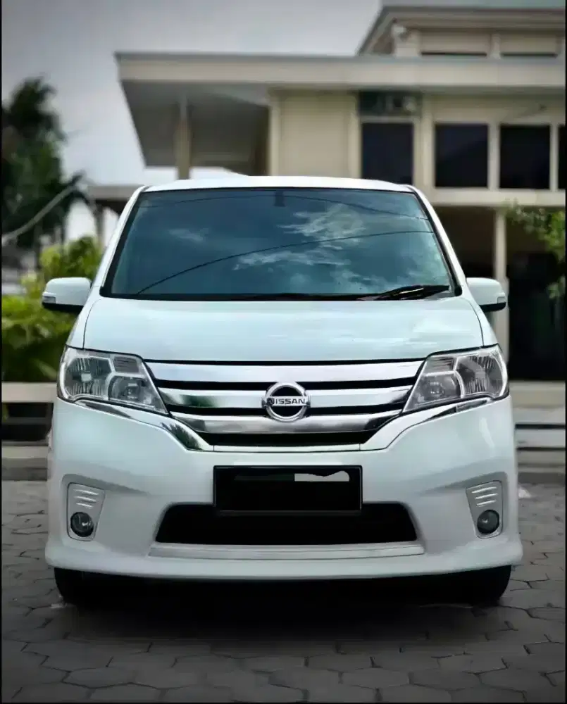 Nisan Serena HWS 2013 PANORAMIC