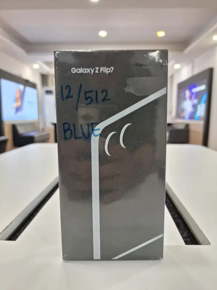 (New) Samsung Galaxy Z Flip7 5G 12/512GB