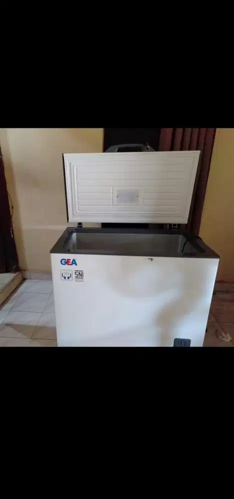 JUAL FREEZER GEA BESAR