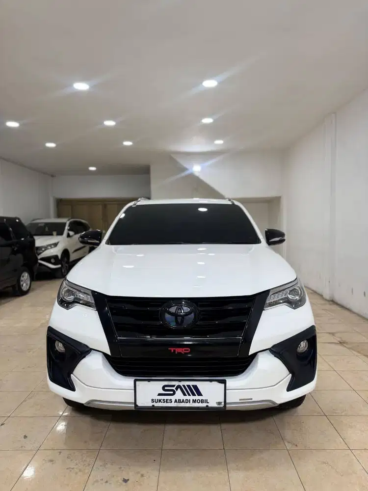 Toyota Fortuner 2.4 VRZ TRD AT 2018 MURAH