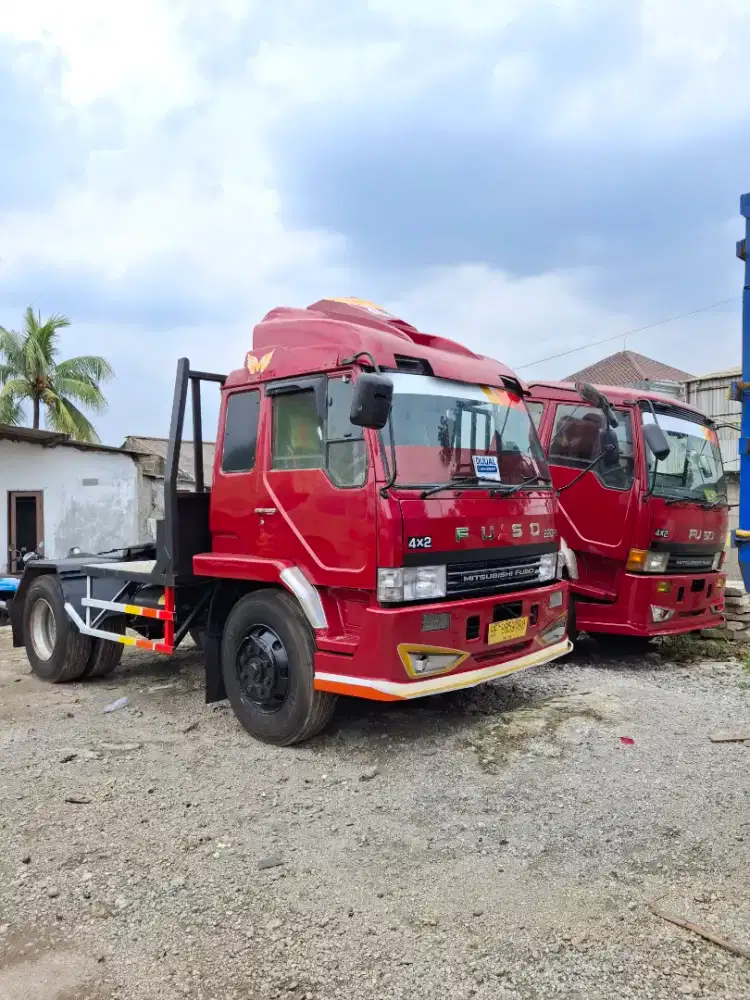 Head Trailer Mitsubishi Fuso Fm 517 Hs 2014
