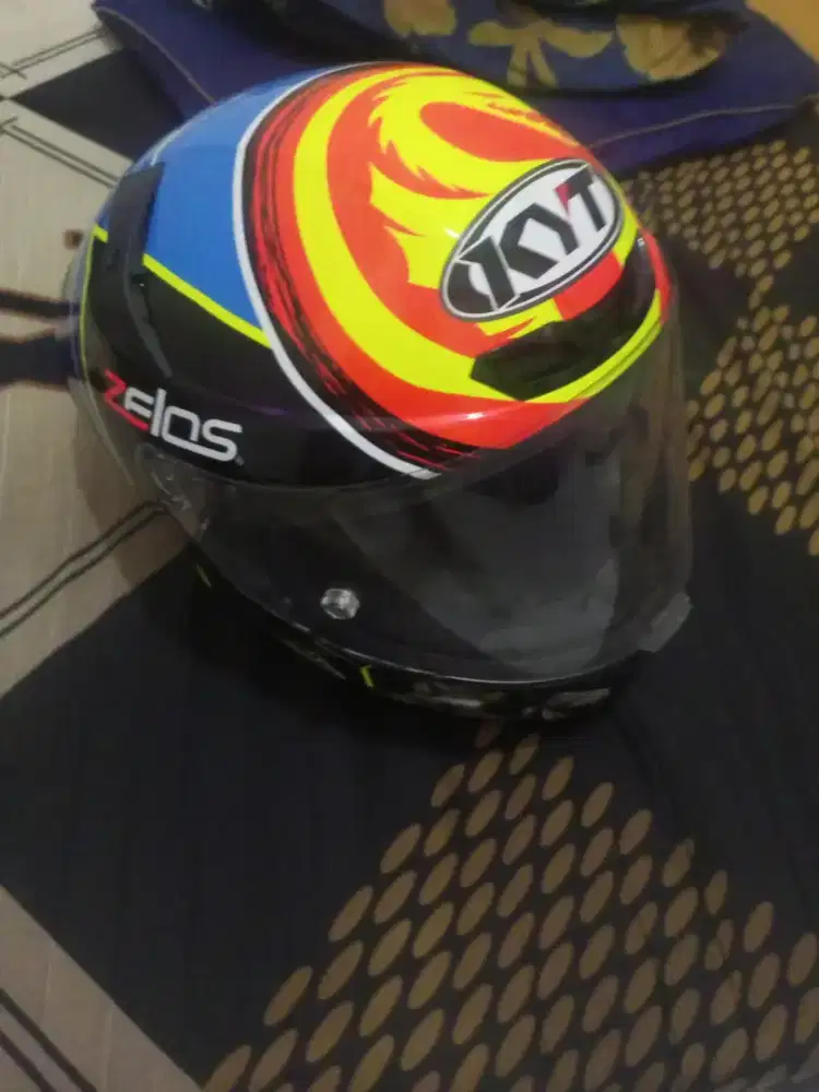 Di jual helm kondisi istimewa