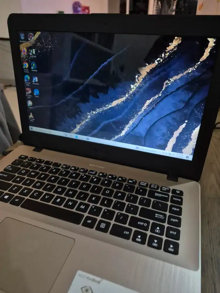 Laptop Asus Vivobook bekas murah