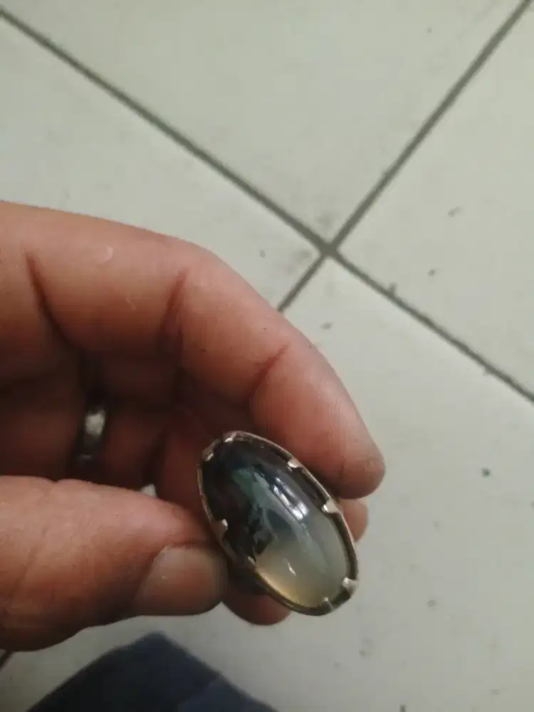 Batu hitam putih, yin yang ,lumut suliki