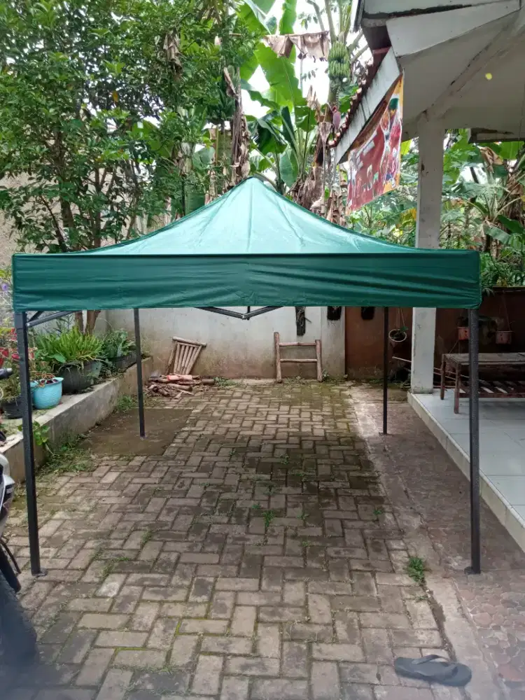 Tenda jualan ukuran 2x2 meter