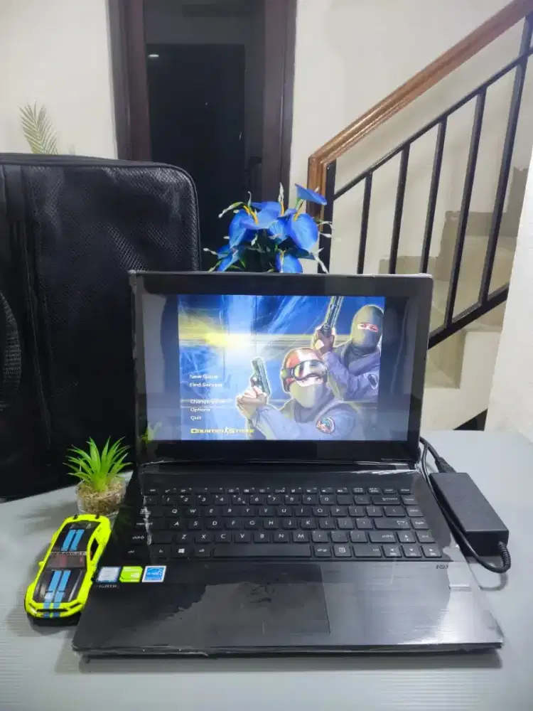 ASUS Pro P2240UQ [RAM 20GB/SSD/NVIDIA]