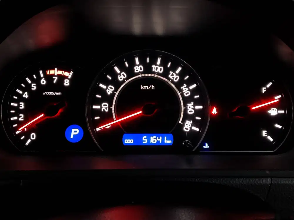 SUNROOF KM 51Rb Bunga=4,5% PAJAK=NOV-26 Genap Toyota Voxy 2021 PASKAH