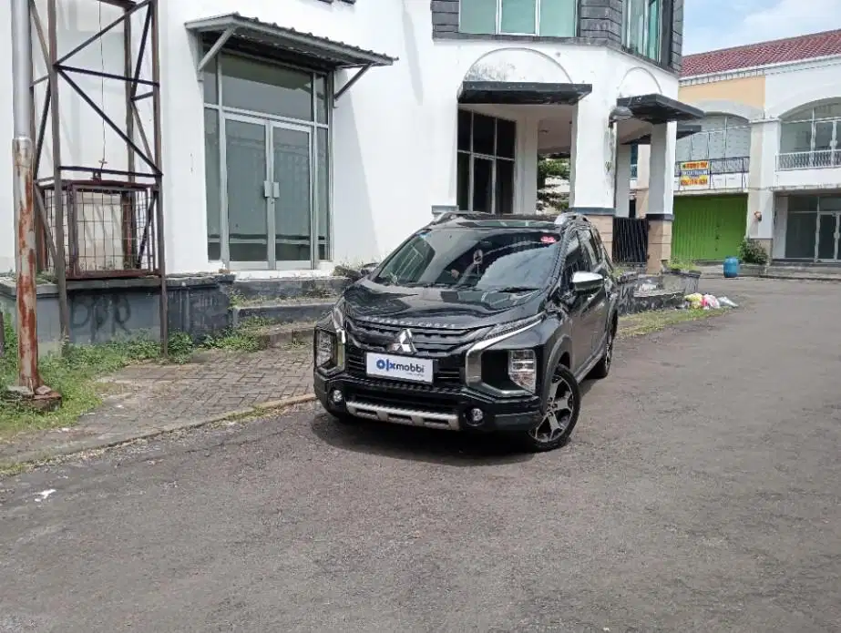 MITSUBISHI XPANDER 1.5 CROSS PREMIUM PACKAGE BENSIN A/T 2022 HITAM
