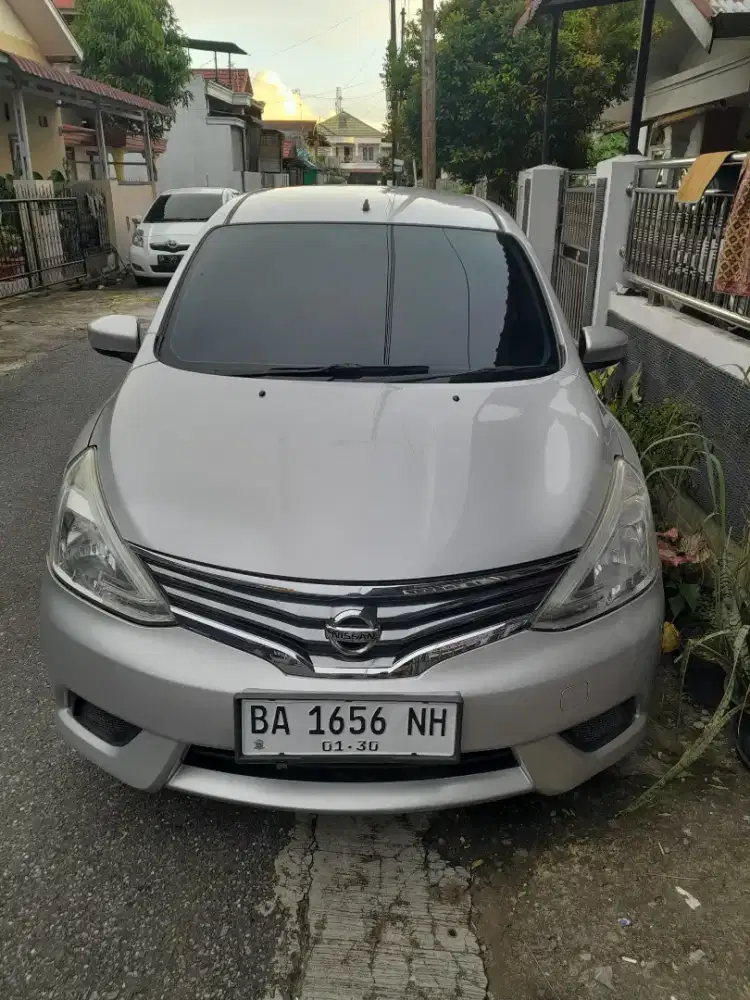 Nissan grand linva sv