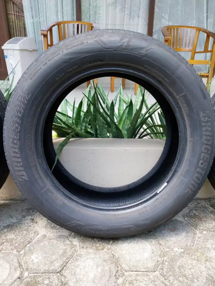 Bridgestone 215/60/17