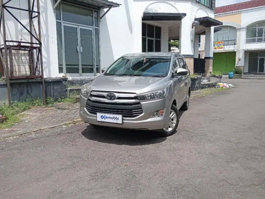 Like New - TOYOTA KIJANG INNOVA 2.0 G BENSIN A/T 2018 SILVER