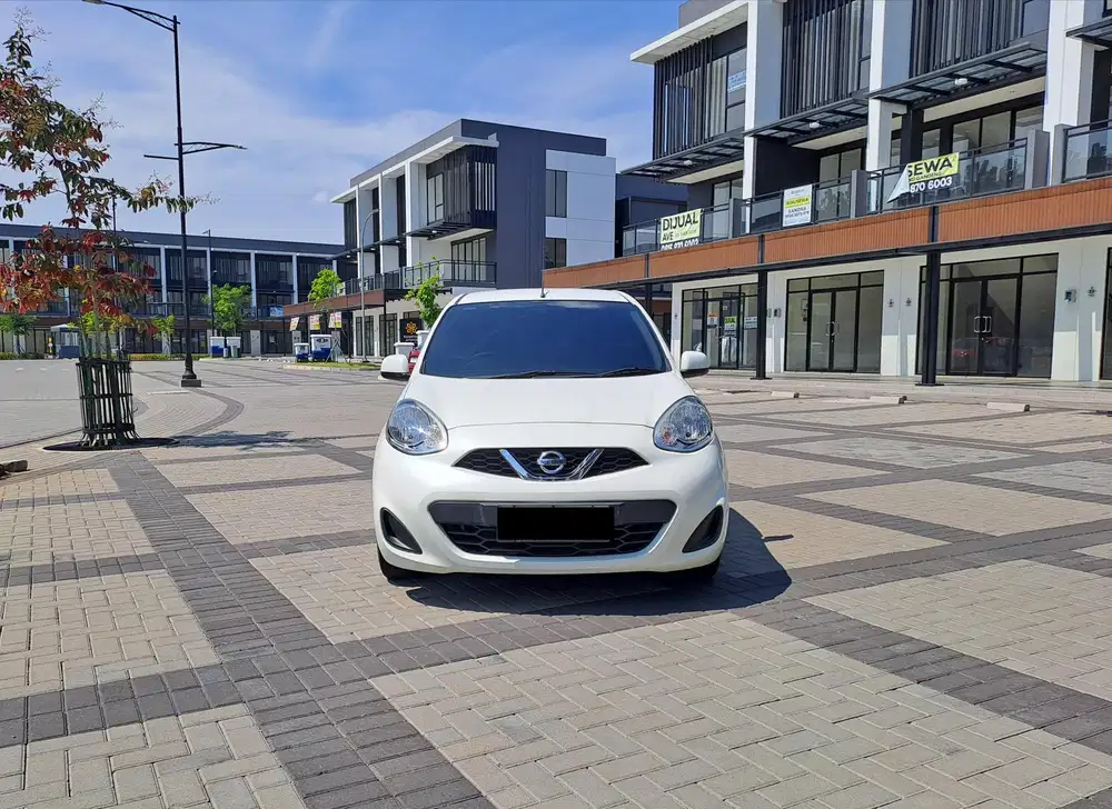 Nissan March 1.2 L Automatic 2017 putih