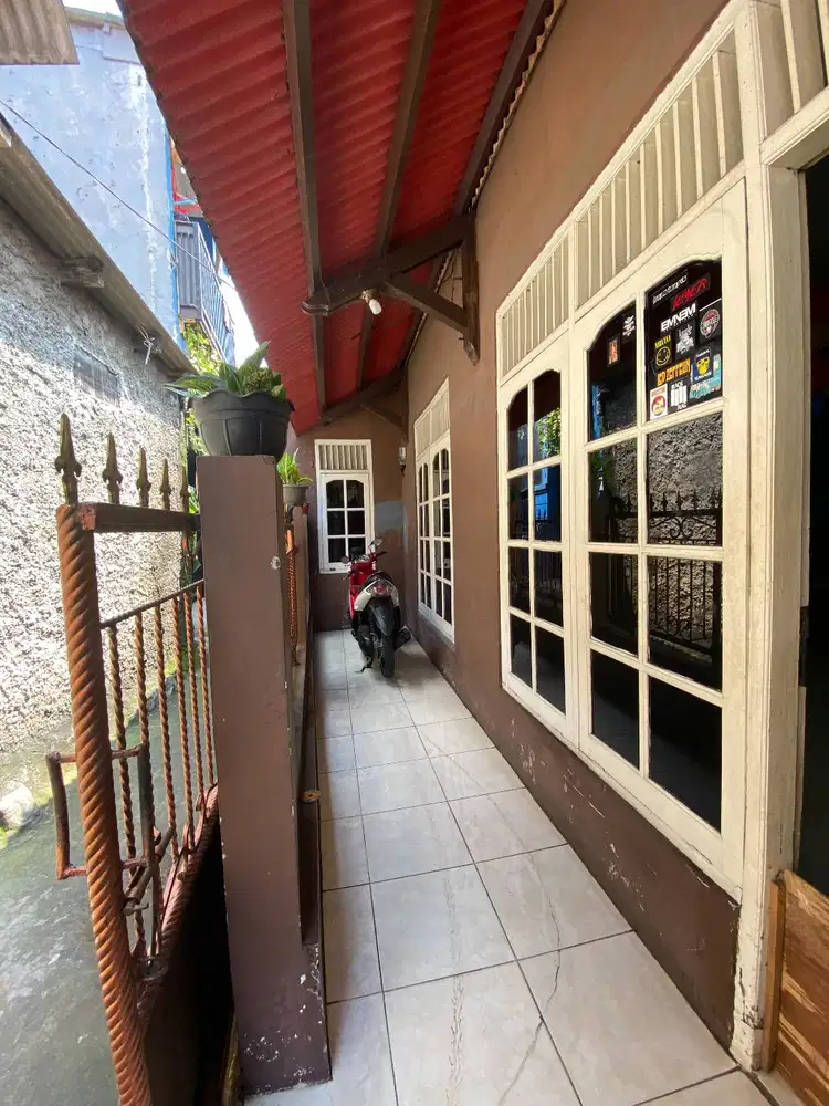 Rumah Kampung Dua Jakasampurna disewakan, bebas banjir