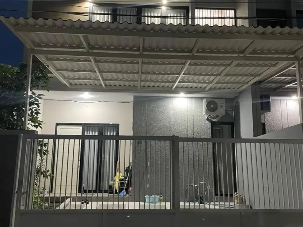 Rumah 2 Lantai Bagus Semi Furnish SHM di Bhaskara Mulyosari