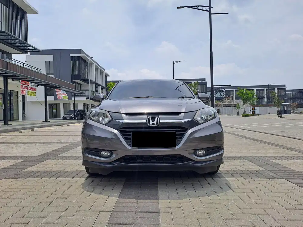 Dijual low km 68rb Honda HRV 1.5 E automatic 2016