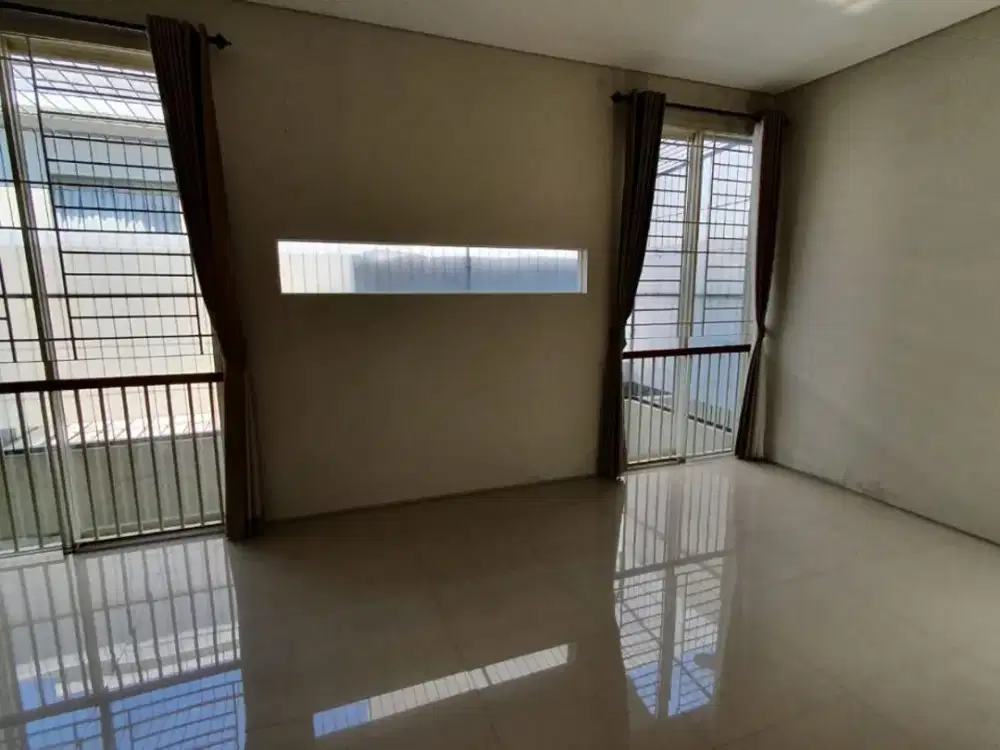 Dijual Rumah Greenlake Strategis Siap Huni