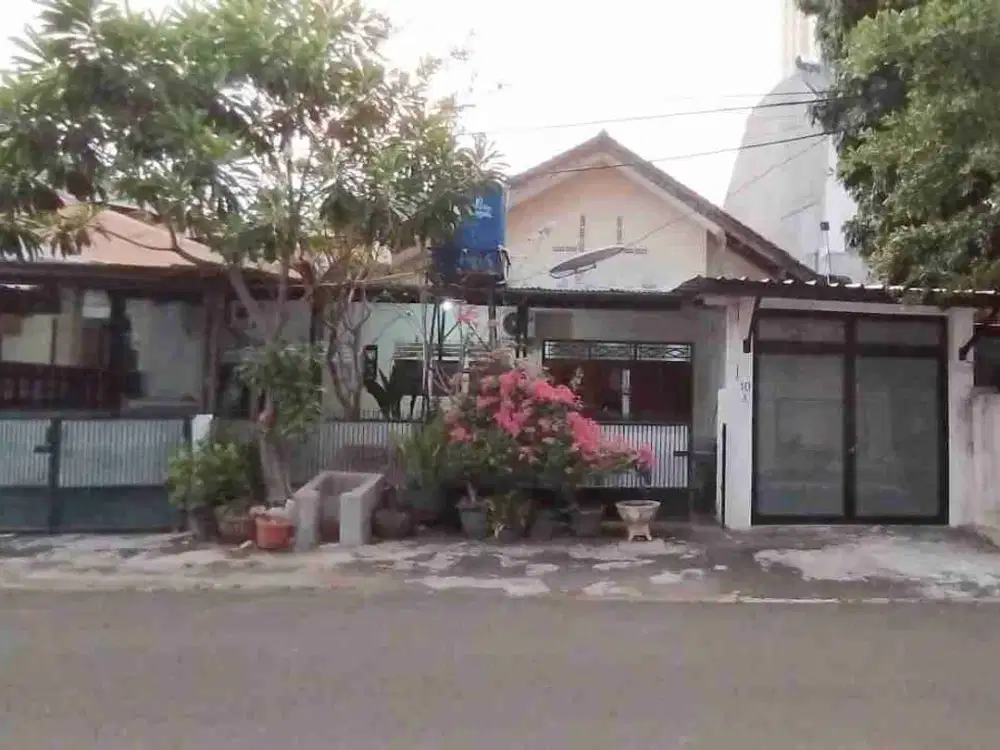 Dijual Rumah Lama Hitung Tanah Di kebayoran Baru