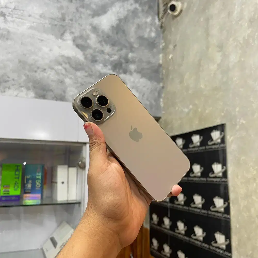 Iphone 16 Pro Max 512gb iBox fullset original dan bergaransi. Bisa TT