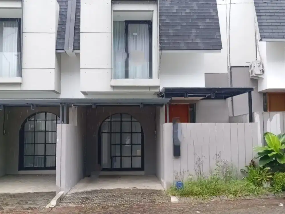 Dijual Villa Furnish Terawat Siap Huni di Kingspark8 Batu