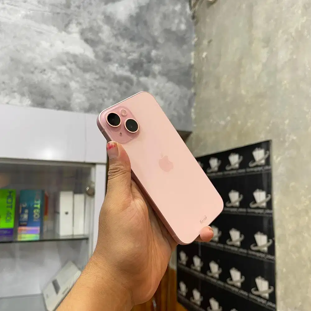 Iphone 15 128gb iBox like new garansi panjang. TT juga bisa