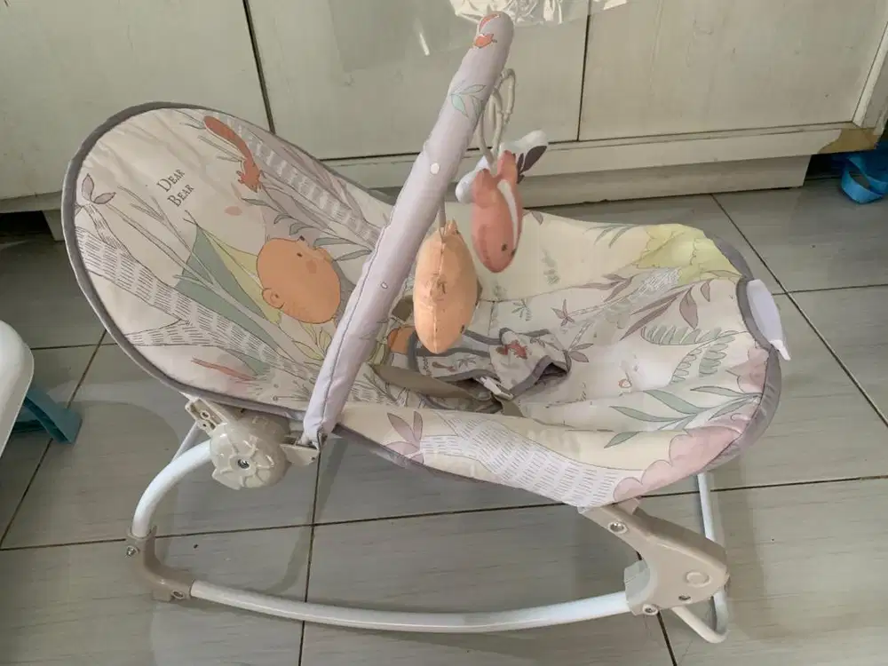Baby bouncher / ayunan bayi