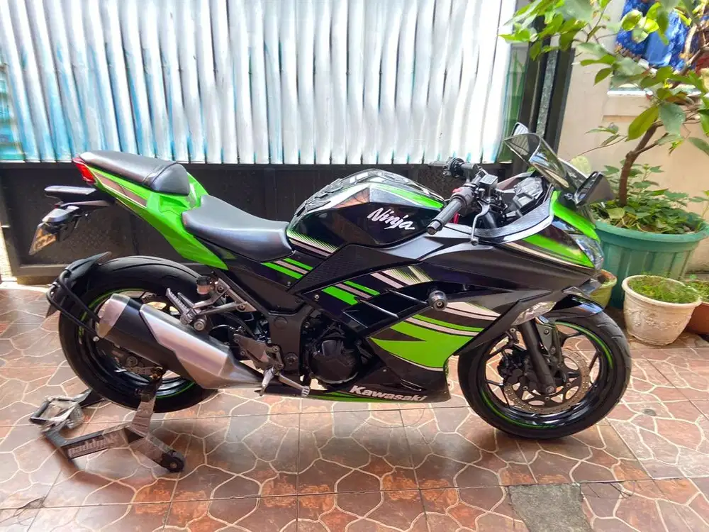 NINJA 250 KRT LIMITED EDITION