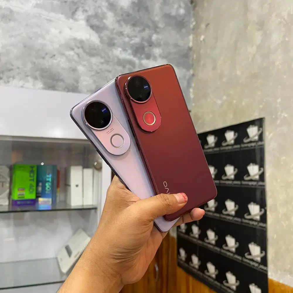 Vivo V50 5G 12/256 mulus fullset original. TT juga bisa