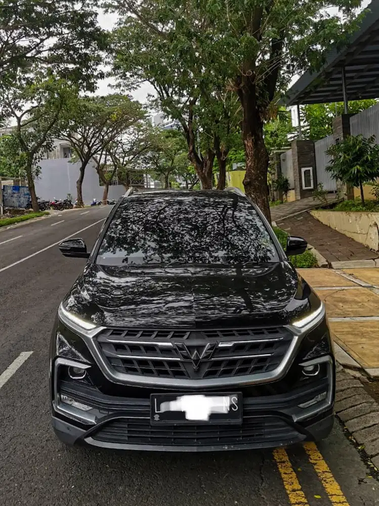 Wuling Almaz Lux+