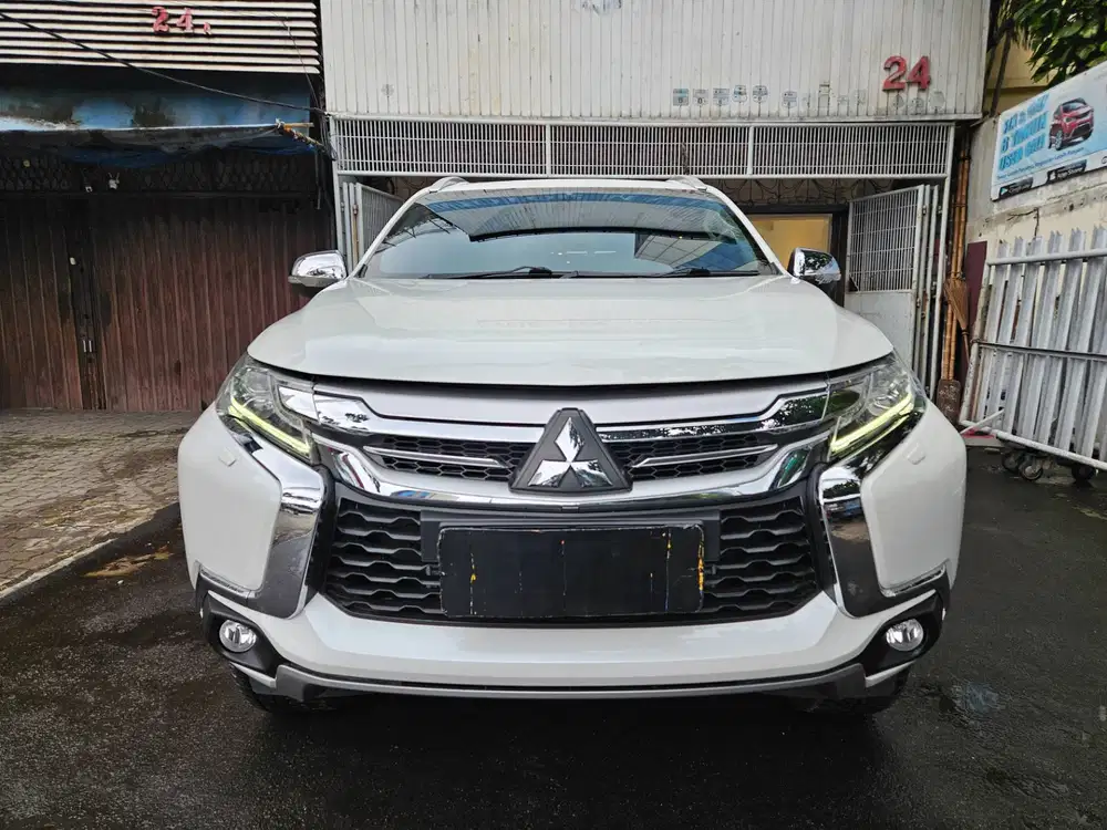 Pajero Sport 2.4 Diesel Dakar Sunroof 2017 nik 2016 putih solar disel