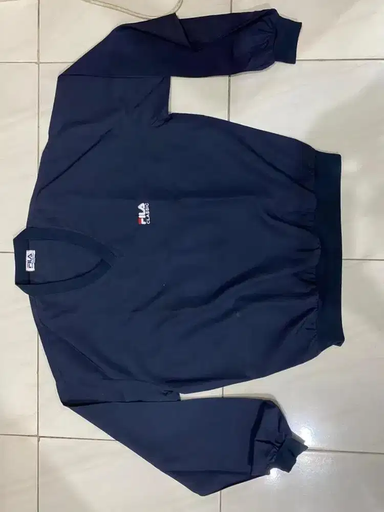 Switer Fila biru dongker